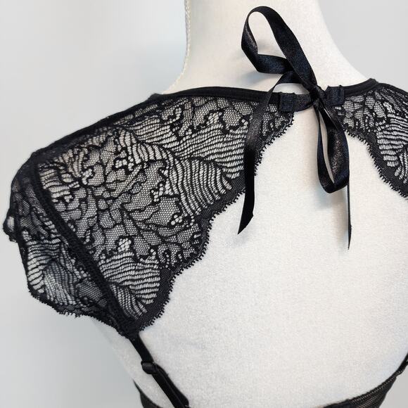 b.tempt'd Black Lace Neck Bralette Top Womens XL Cap Sleeve Built In Bra Sultry - Picture 7 of 12